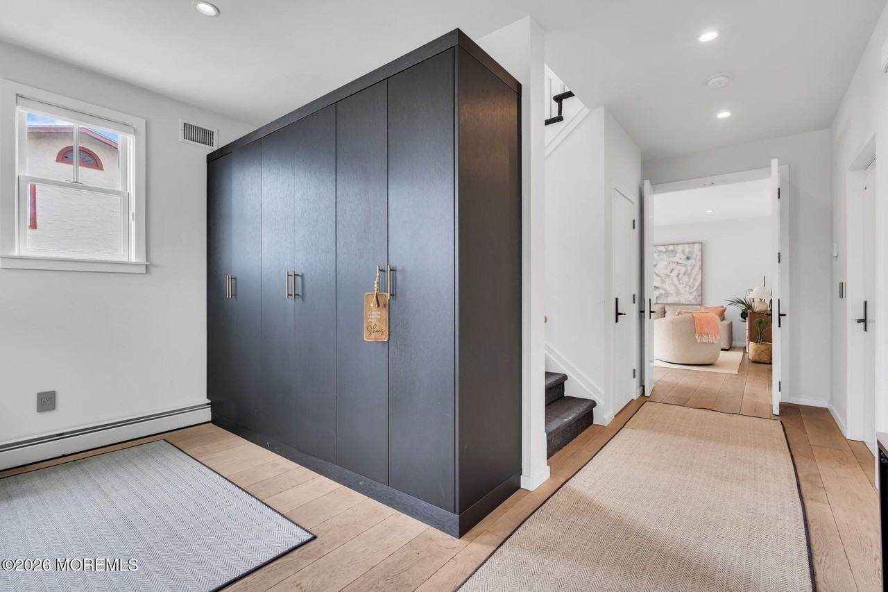 213 9th Ave - Photo 4 of 40