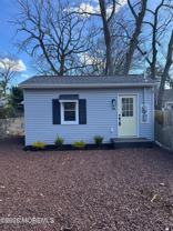 945 Linden Ave - Photo 1 of 1