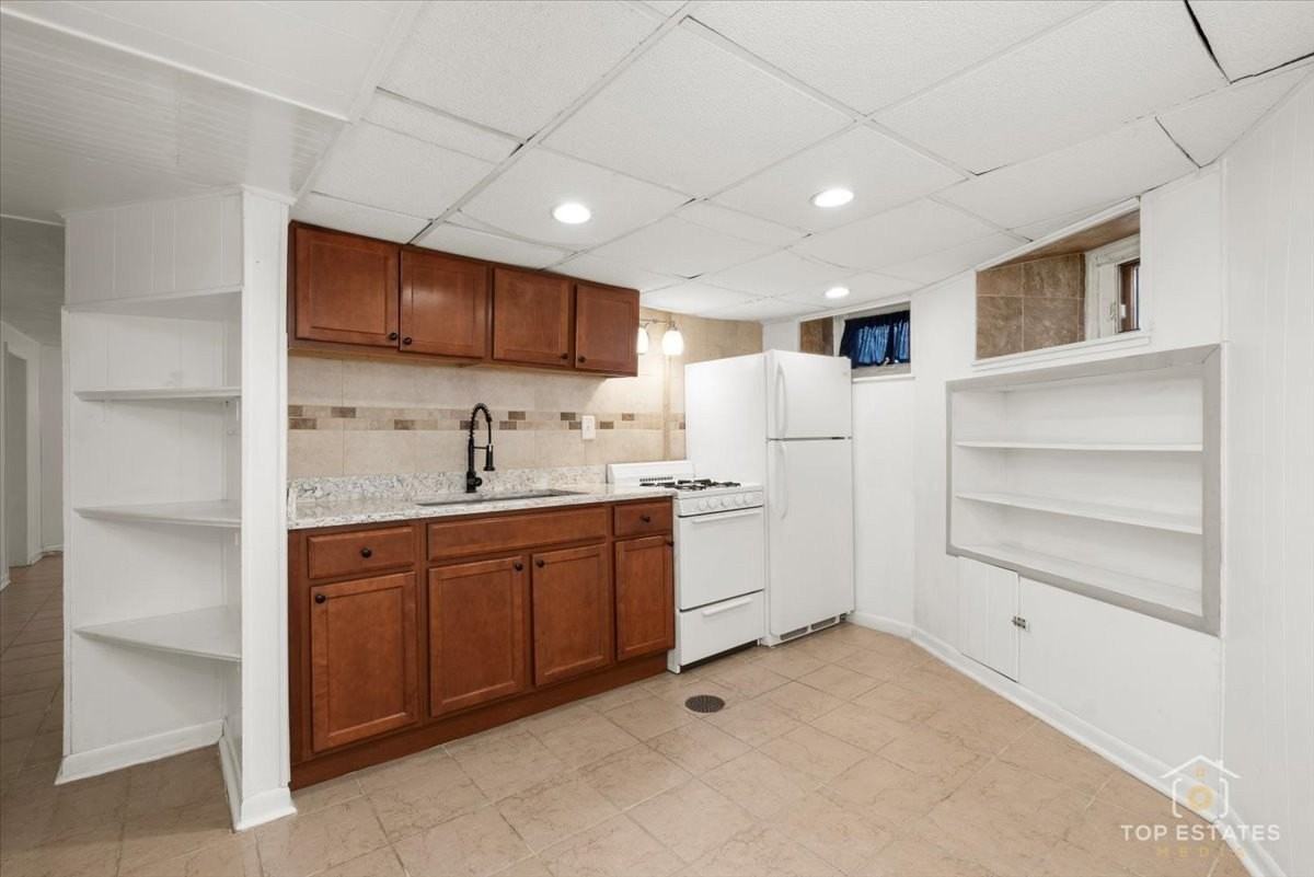 19 S 4th Ave Unit A - Photo 2 of 14