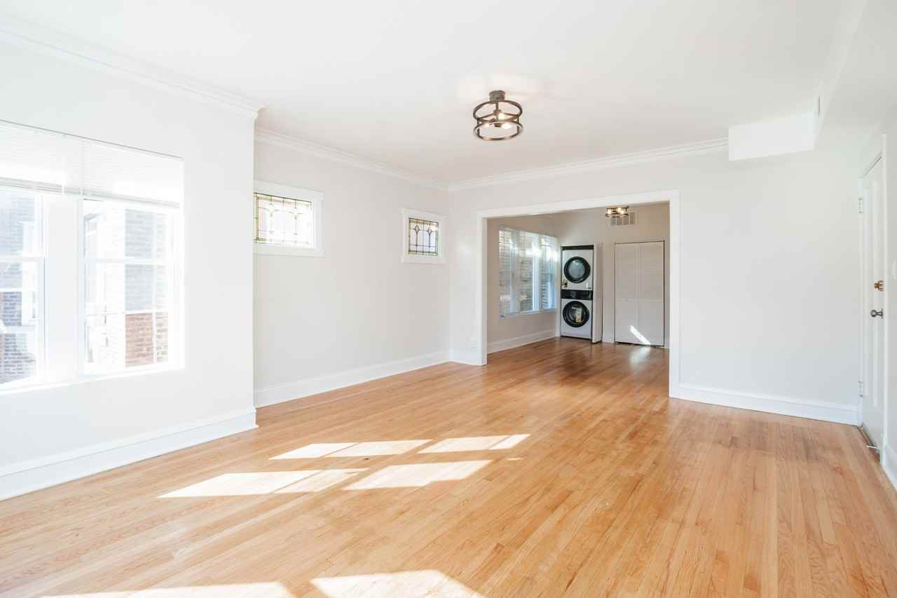 2136 N Avers Ave Unit 2 - Photo 5 of 21