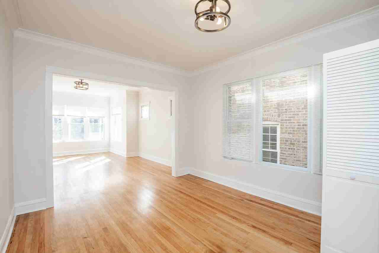 2136 N Avers Ave Unit 2 - Photo 7 of 21