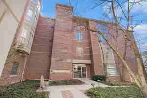 featured image of 57 E Hattendorf Ave Apt 304