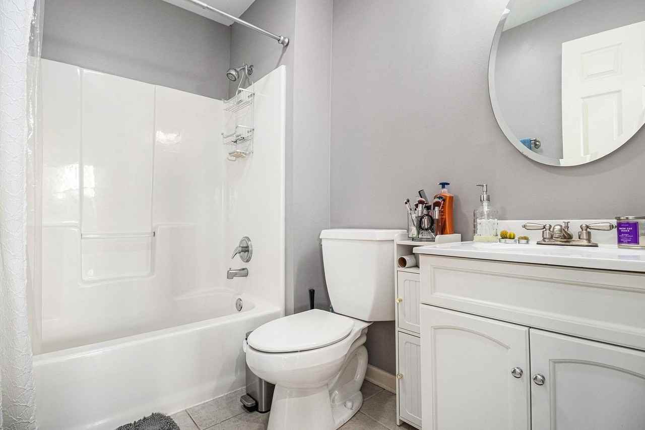 57 E Hattendorf Ave Apt 304 - Photo 7 of 11