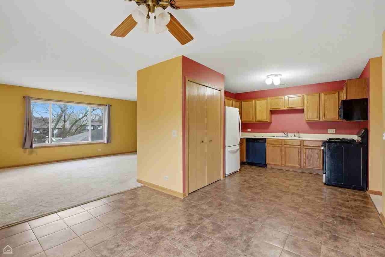 490 Westwood Ct Apt D - Photo 5 of 24