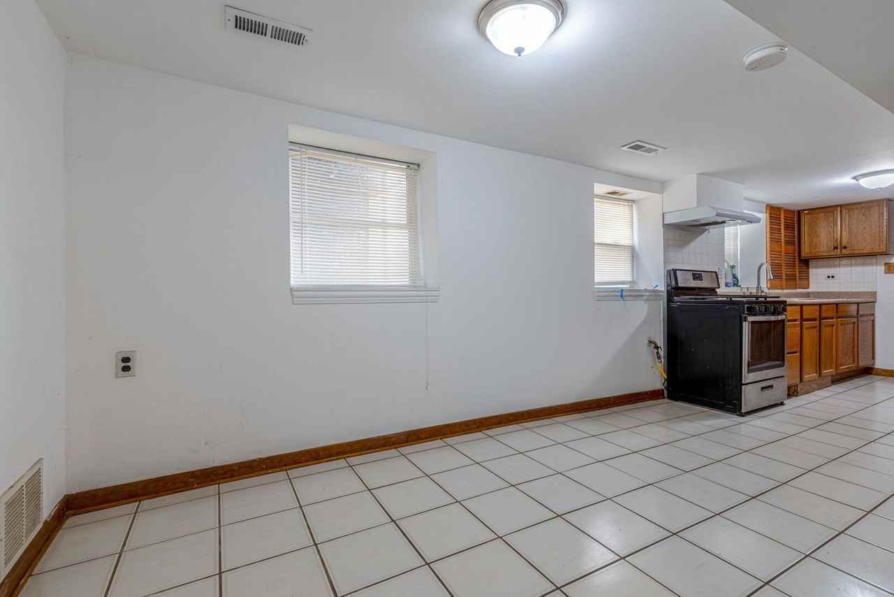 7408 W Addison St Unit 2 - Photo 6 of 24