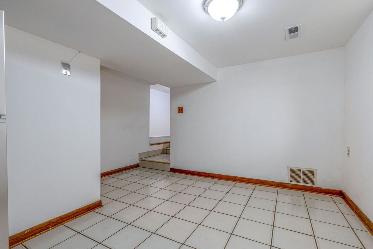 7408 W Addison St Unit 2 - Photo 7 of 24