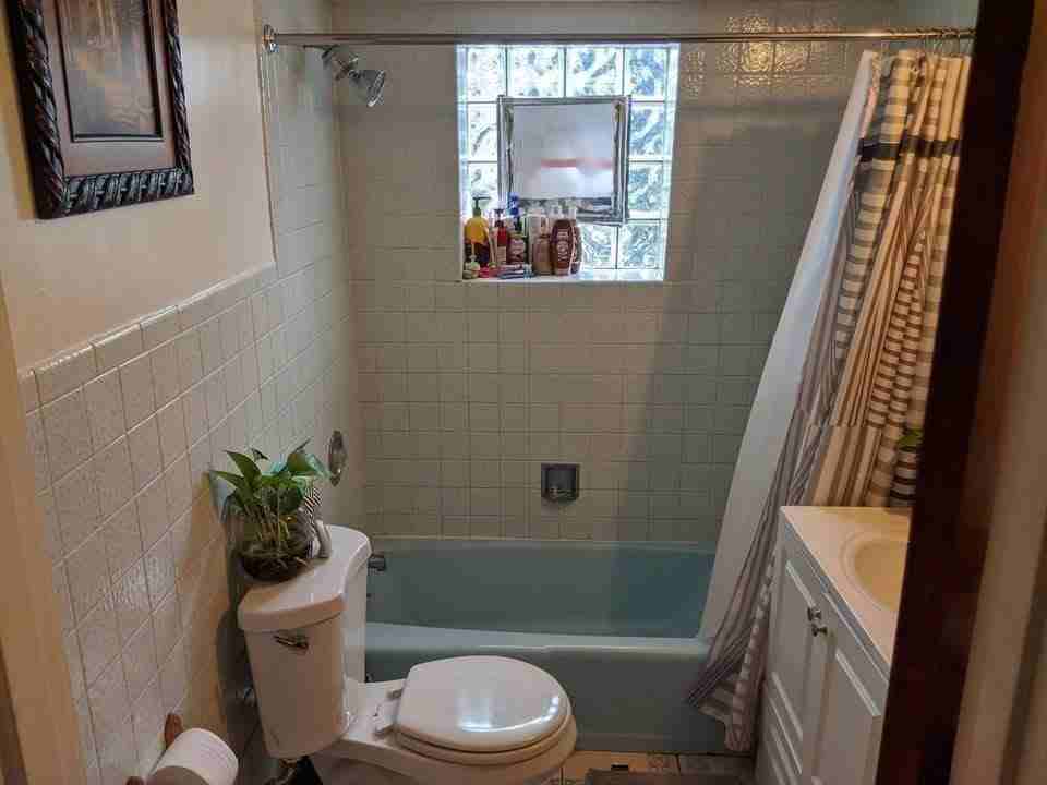 2131 N Lorel Ave Apt 1 - Photo 4 of 8