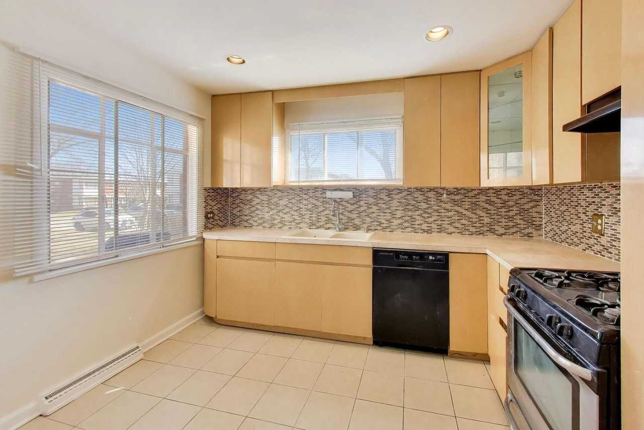 4908 Carol St Unit A - Photo 6 of 23