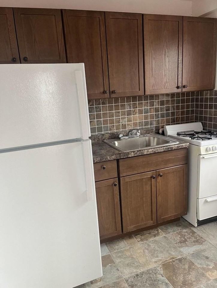 2620 W Berwyn Ave Apt 503 - Photo 2 of 7