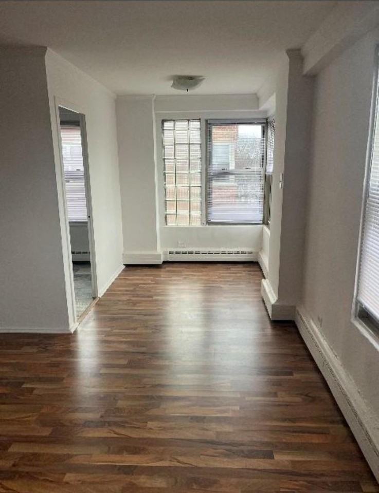 2620 W Berwyn Ave Apt 503 - Photo 3 of 7