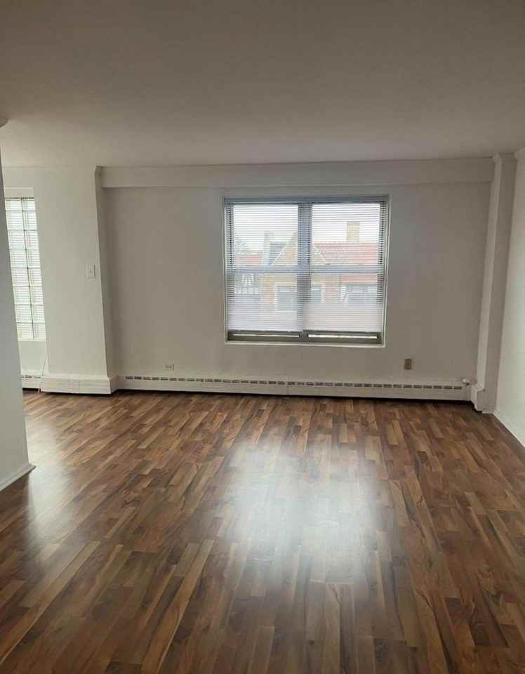 2620 W Berwyn Ave Apt 503 - Photo 4 of 7