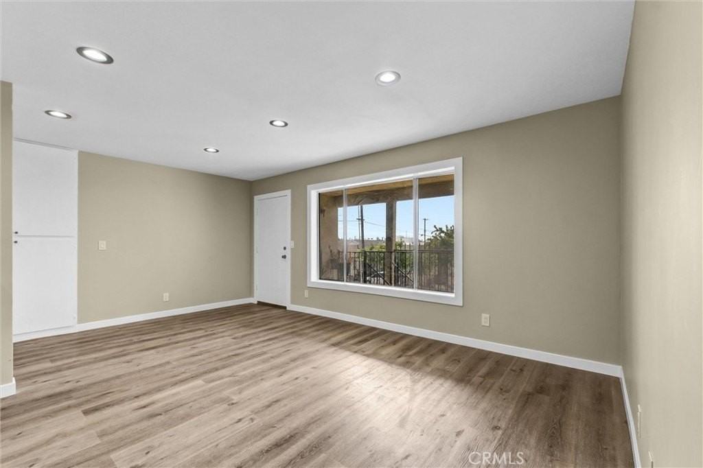 20526 S Western Ave - Photo 7 of 24