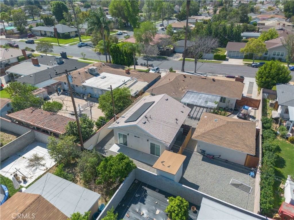 750 N Bonita Ct #B - Photo 3 of 27