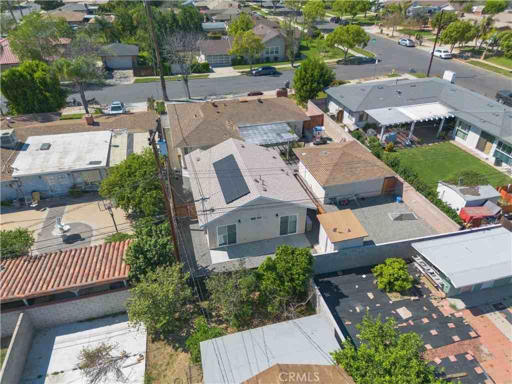 750 N Bonita Ct #B - Photo 4 of 27