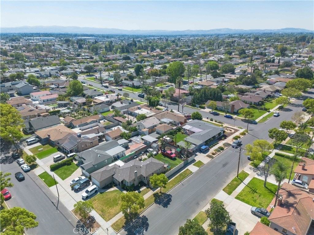 750 N Bonita Ct #B - Photo 7 of 27