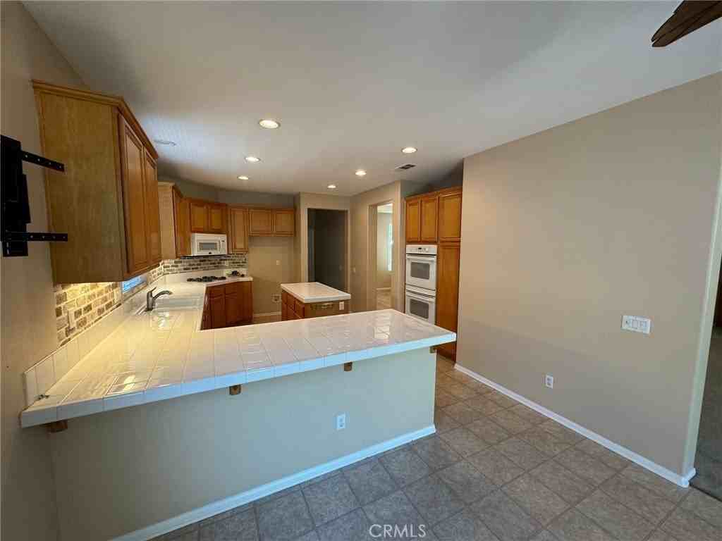 28346 Panorama Hills Dr - Photo 7 of 19