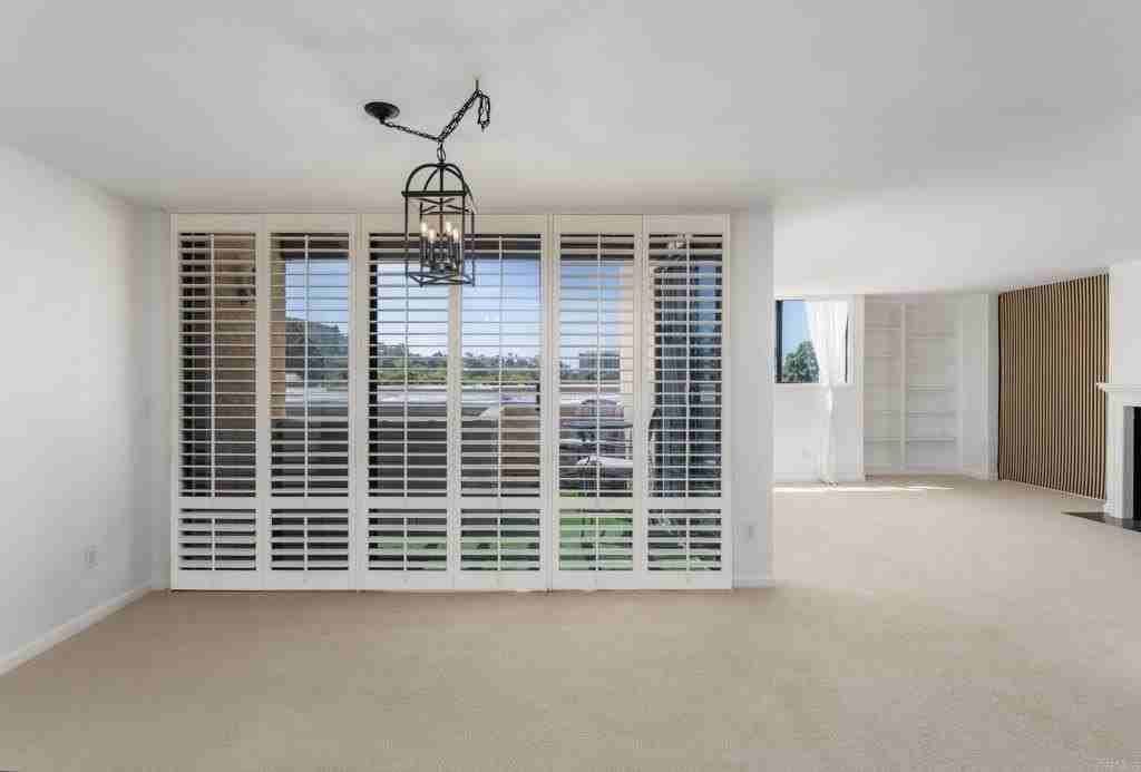 2420 Torrey Pines Rd #B303 - Photo 4 of 35