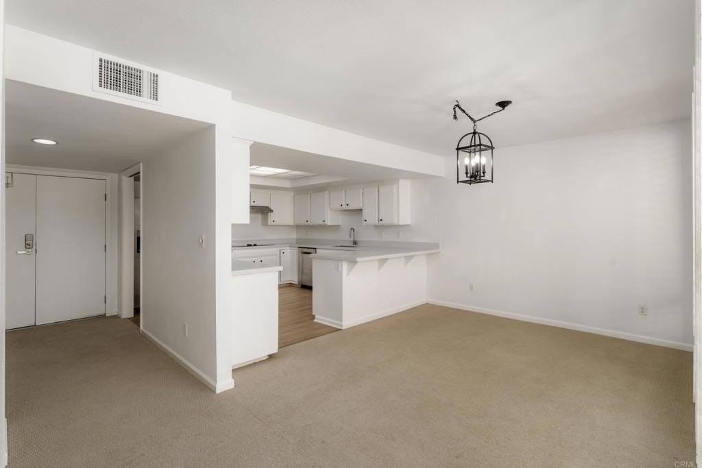 2420 Torrey Pines Rd #B303 - Photo 7 of 35