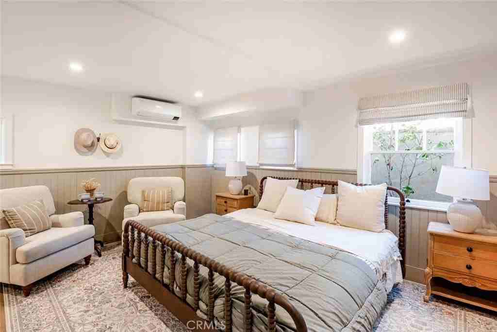 135 Turquoise Ave - Photo 7 of 19