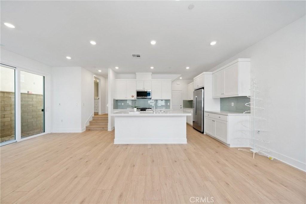 322 Proctor - Photo 3 of 38