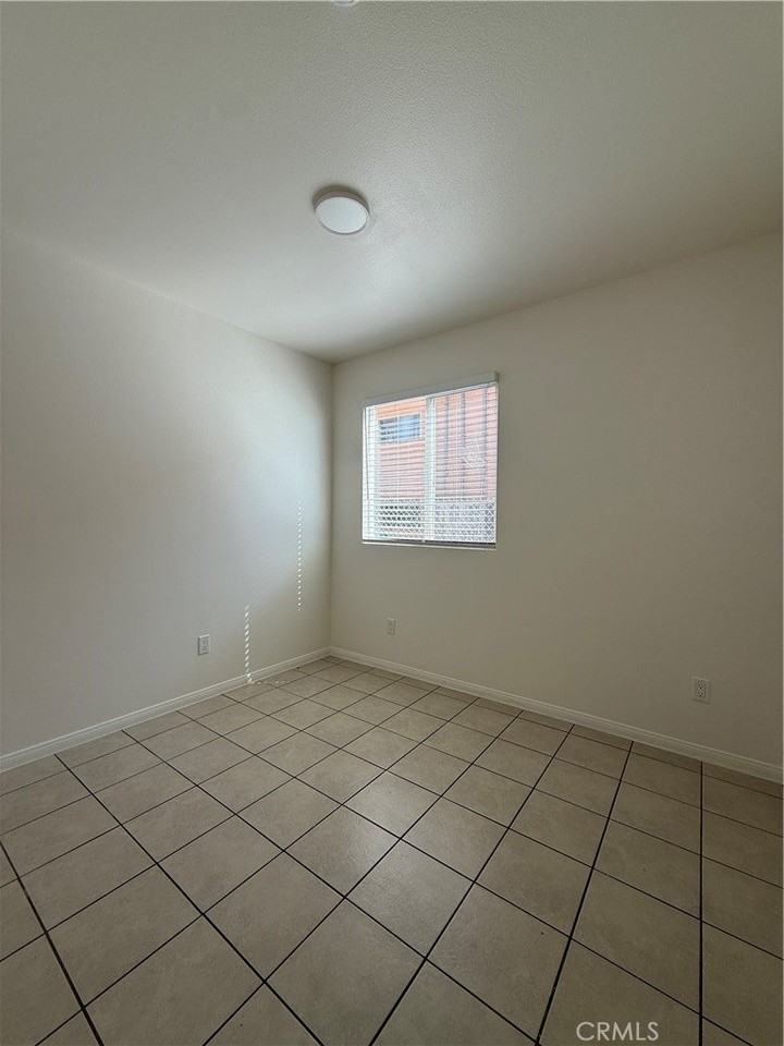 1623 Sherman Pl #7 - Photo 4 of 9