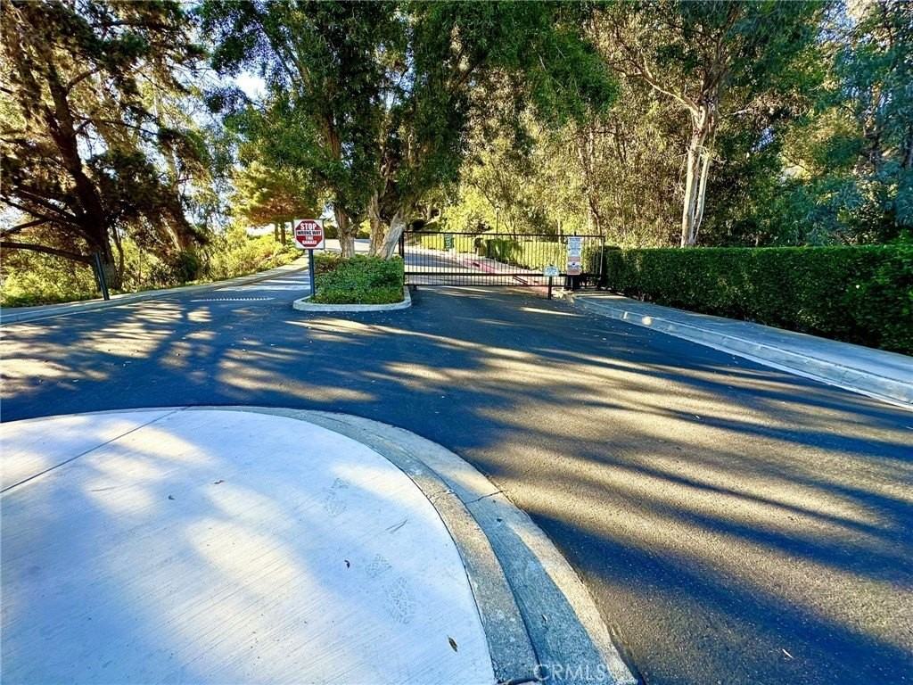 24335 Park Place Dr - Photo 5 of 50