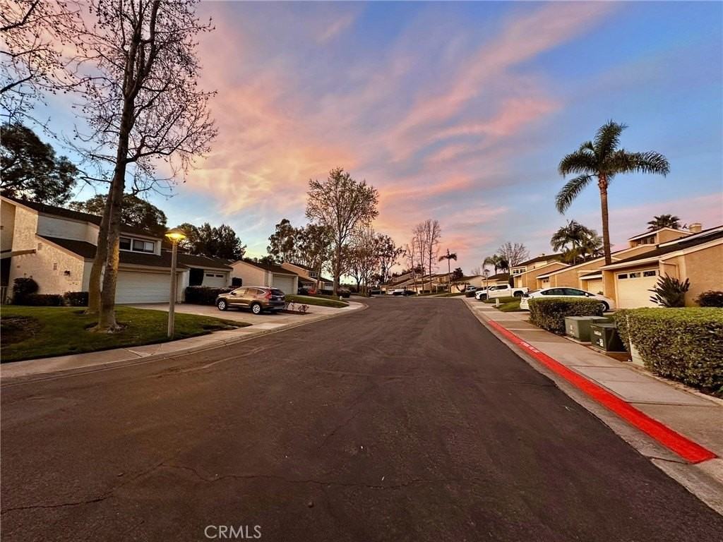 24335 Park Place Dr - Photo 6 of 50