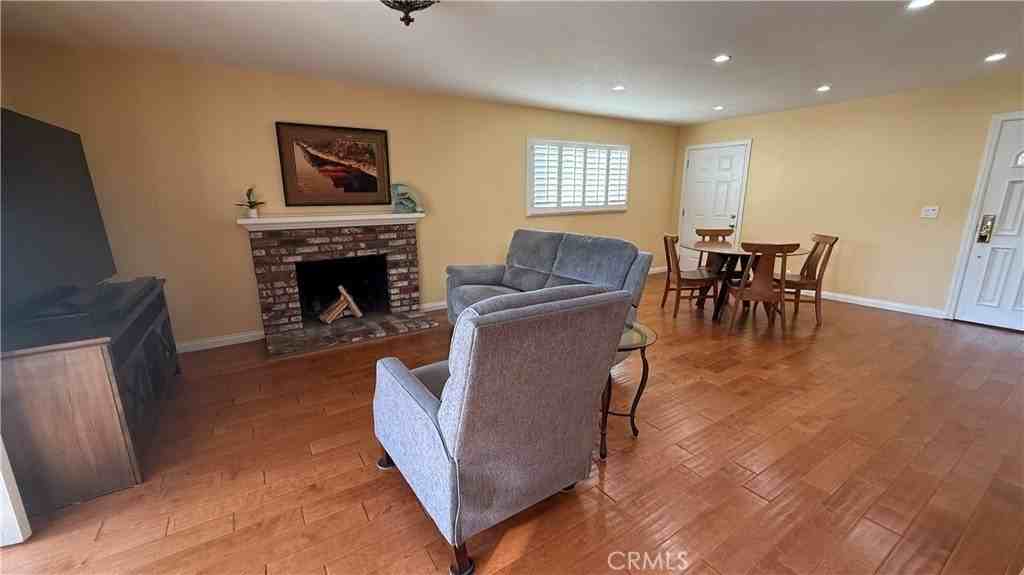 8422 Munster Dr - Photo 3 of 20