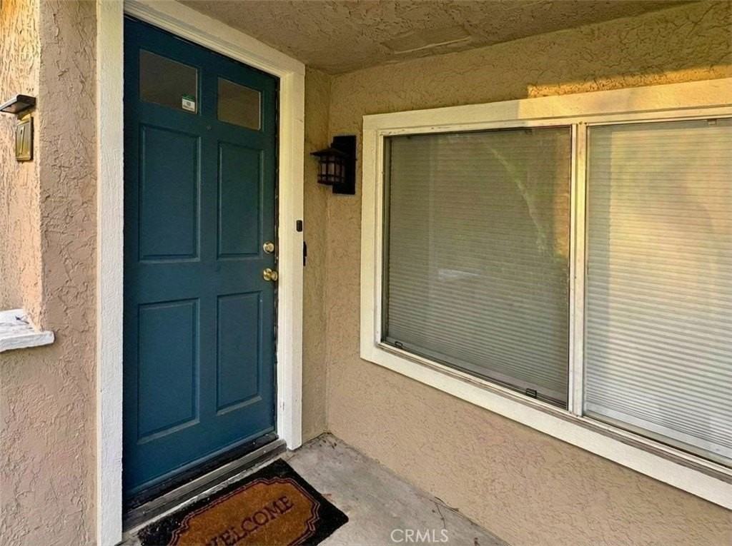 7 Stanford Ct - Photo 2 of 11