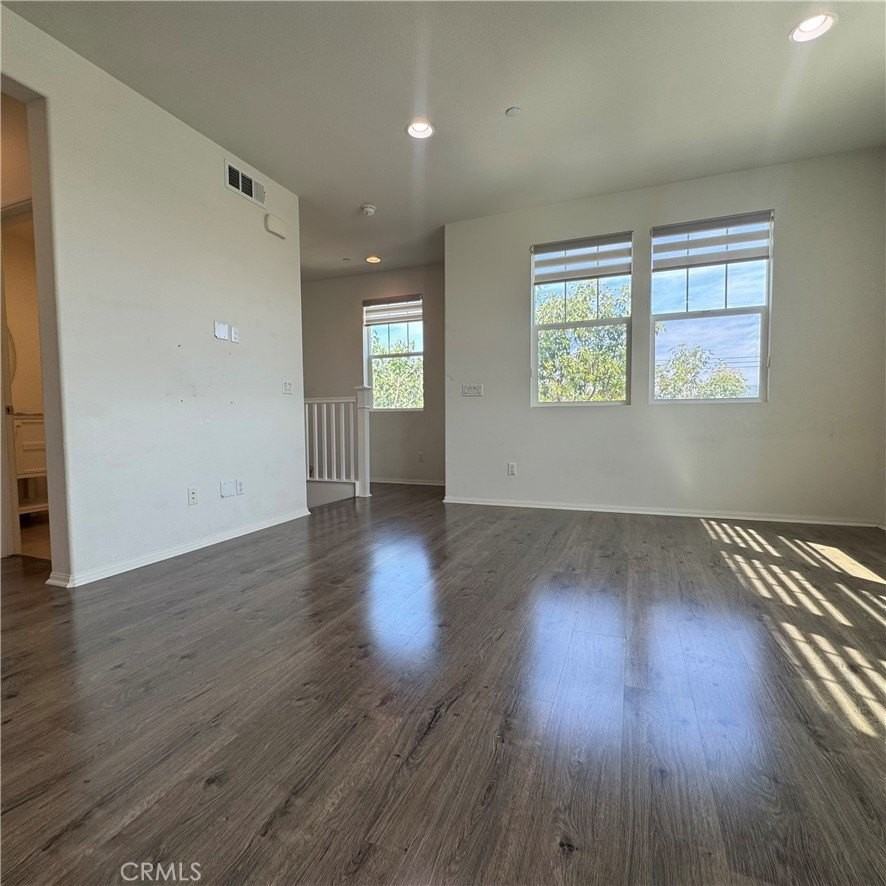 4853 Victory Dr - Photo 7 of 22