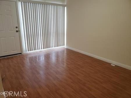 10550 Victory Blvd - Photo 4 of 26