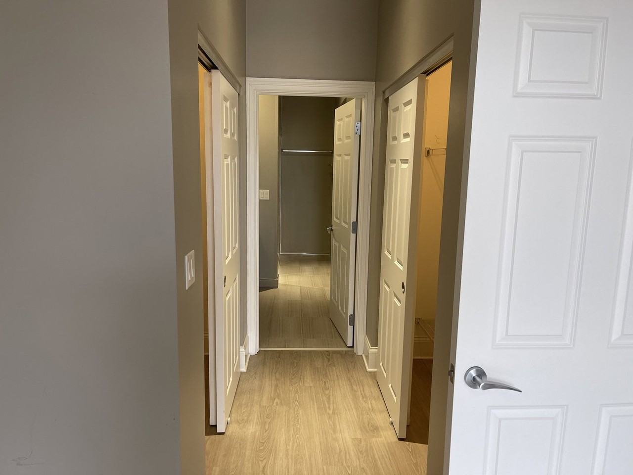 4853 N Western Ave #2 - Photo 6 of 8