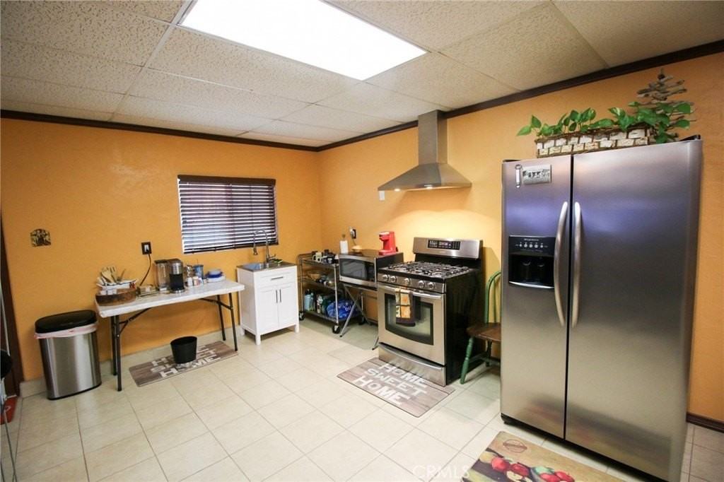 29054 Eurton Ln - Photo 6 of 14