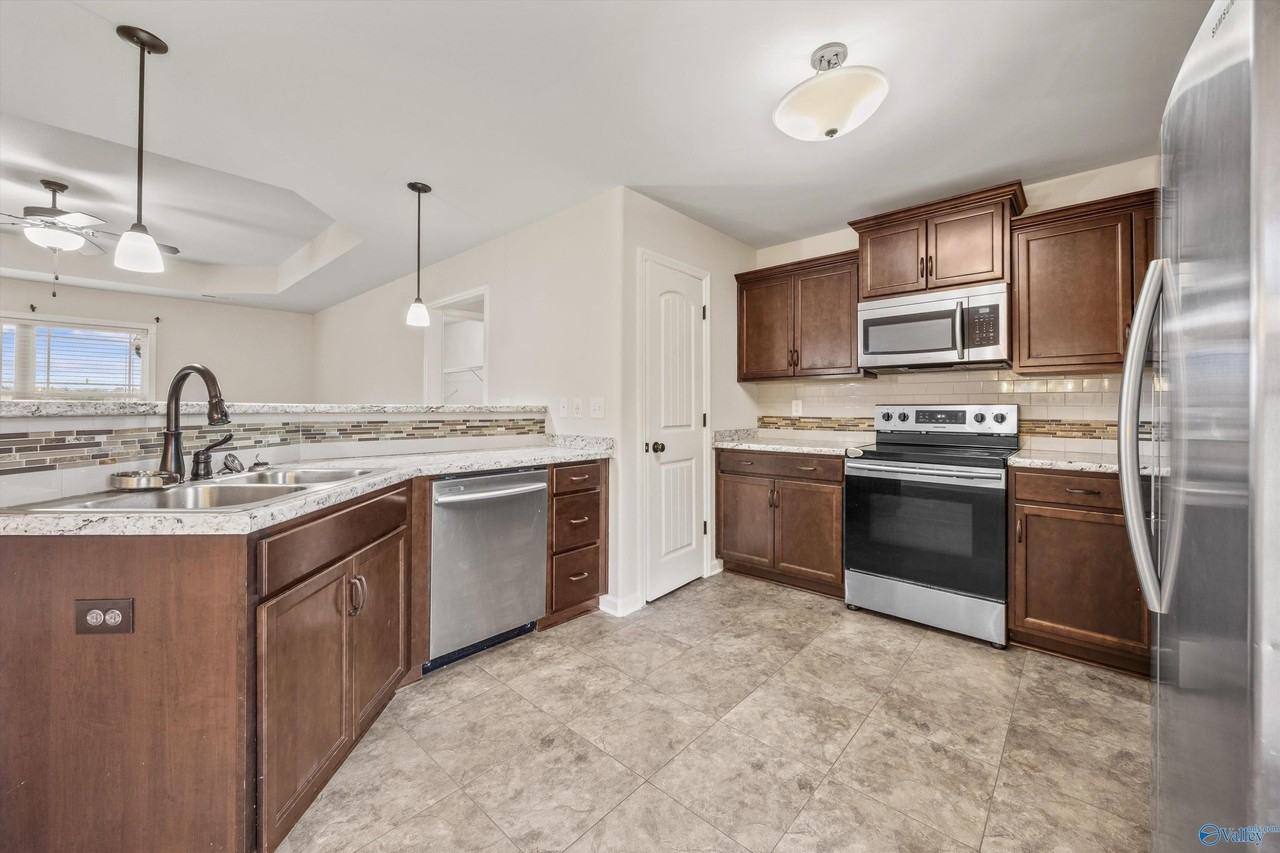 111 Clayton Mance Rd - Photo 7 of 21