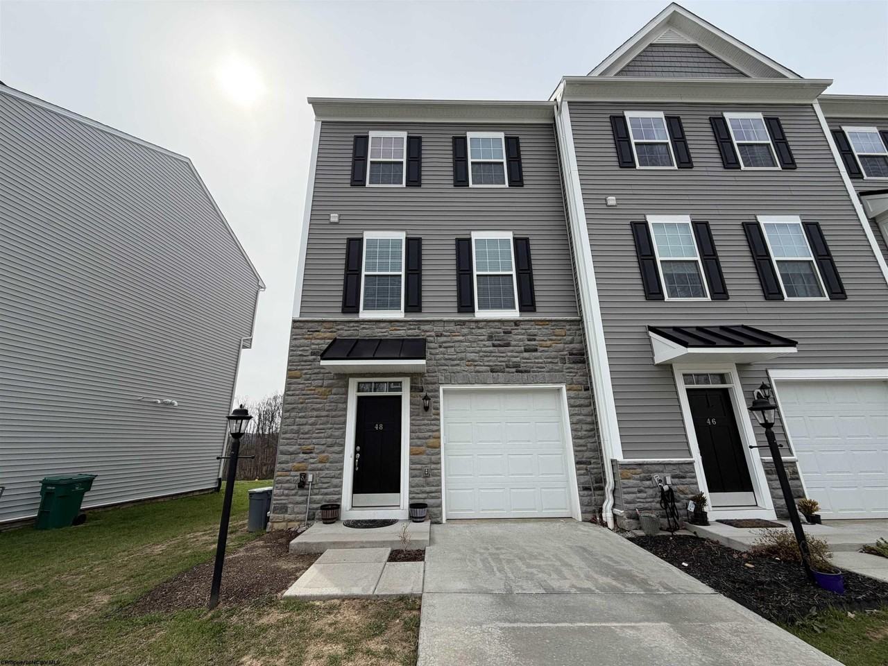 48 Dover Ct - Photo 2 of 20