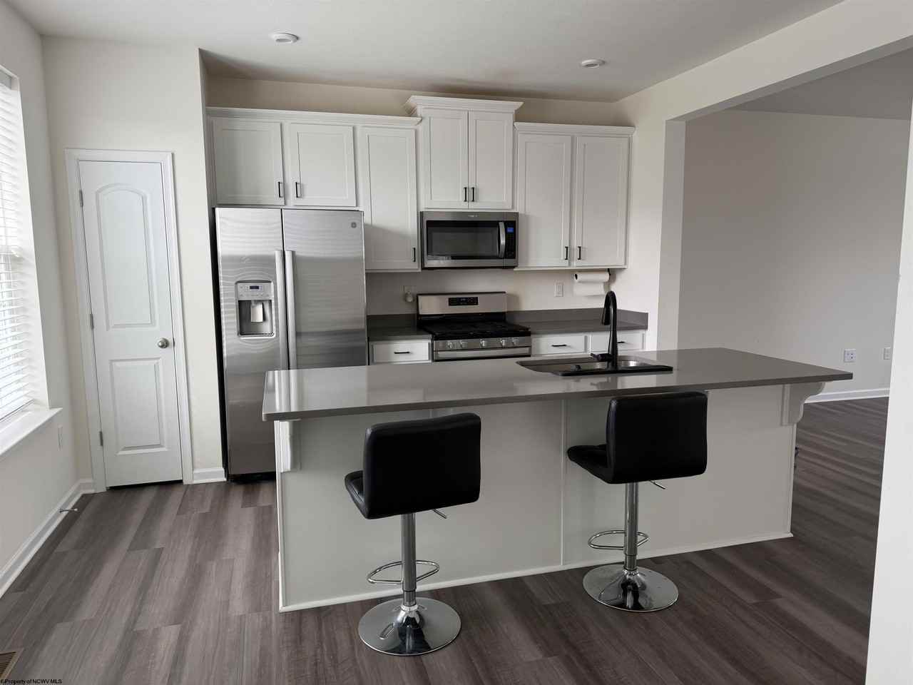 48 Dover Ct - Photo 5 of 20