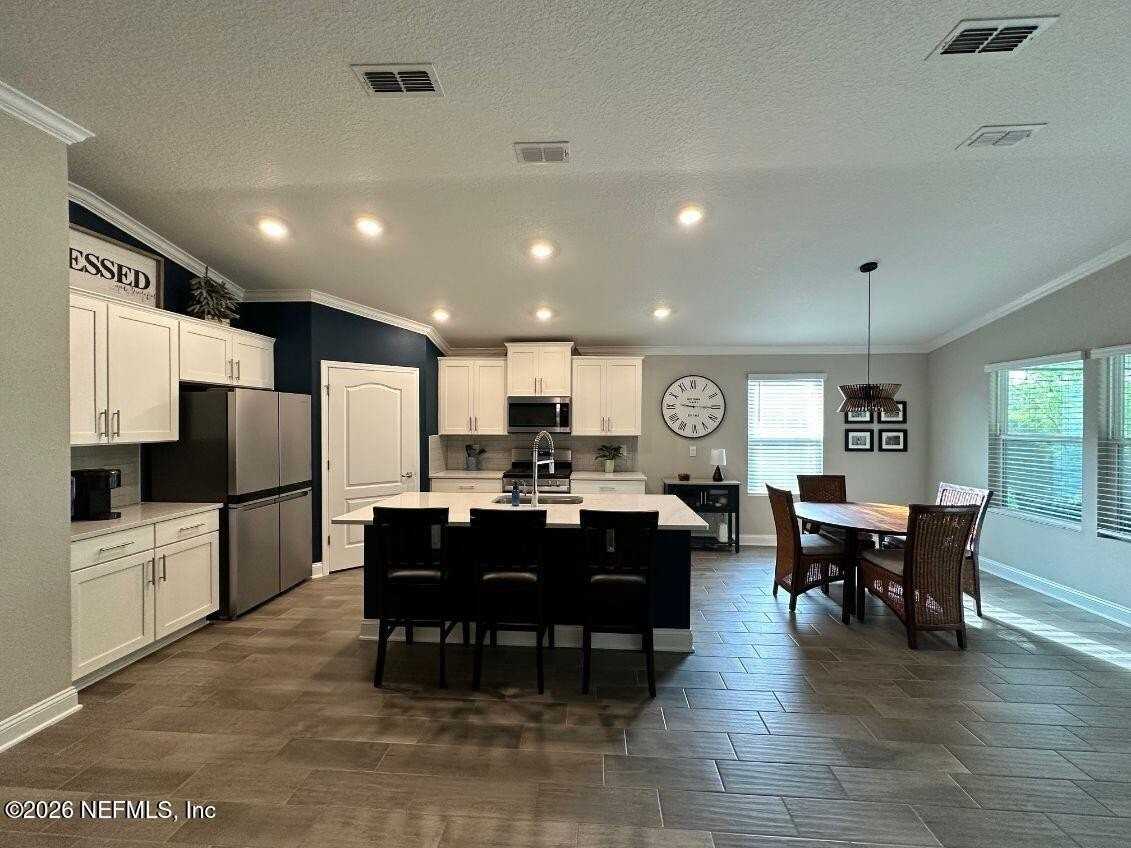 117 Dovetail Cir - Photo 3 of 27