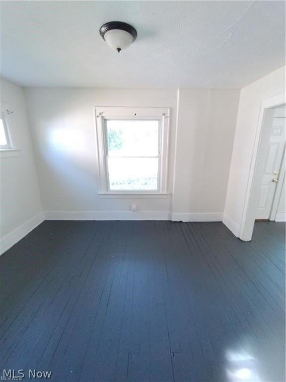 175 Charles Ave Ne - Photo 5 of 17