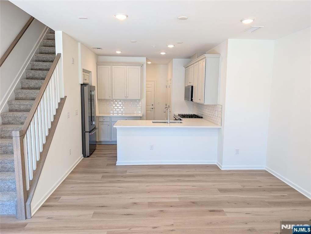 400 Willow 409 - Photo 4 of 32