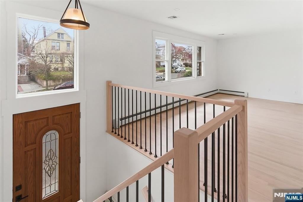 49 E Pleasant Ave - Photo 3 of 13