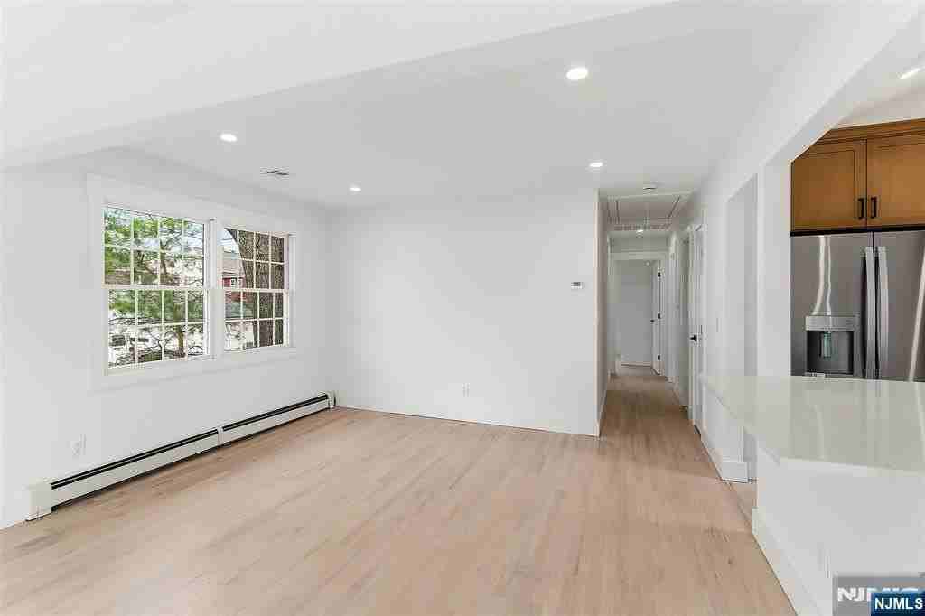 49 E Pleasant Ave - Photo 5 of 13