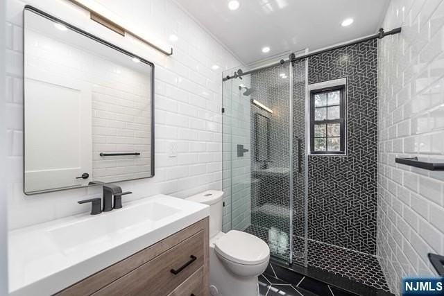 237 Grand Ave - Photo 3 of 12