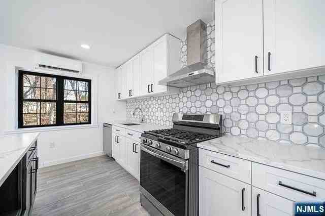 237 Grand Ave - Photo 6 of 12