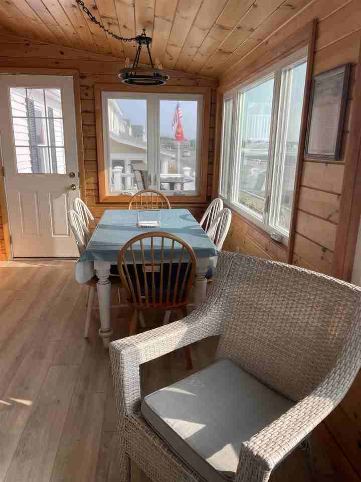 885 Ocean Blvd - Photo 5 of 13