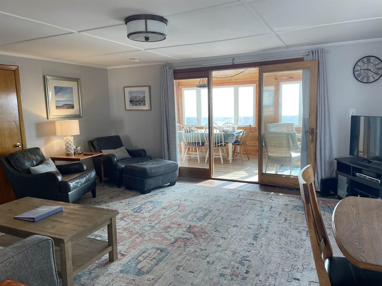 885 Ocean Blvd - Photo 7 of 13