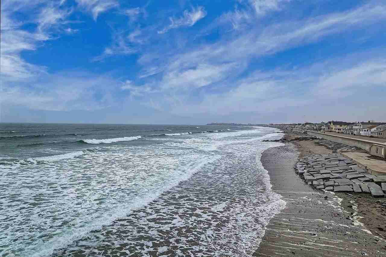 933 Ocean Blvd #106 - Photo 2 of 12