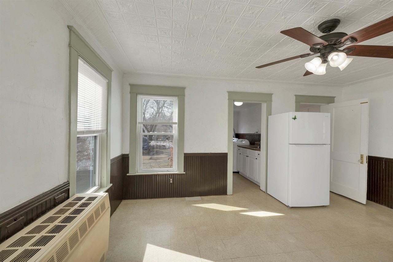 135 Franklin St #A - Photo 2 of 12