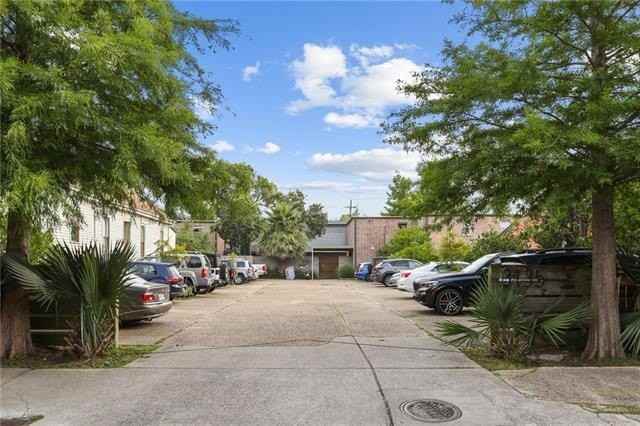 3135 Dauphine St #C1 - Photo 2 of 13