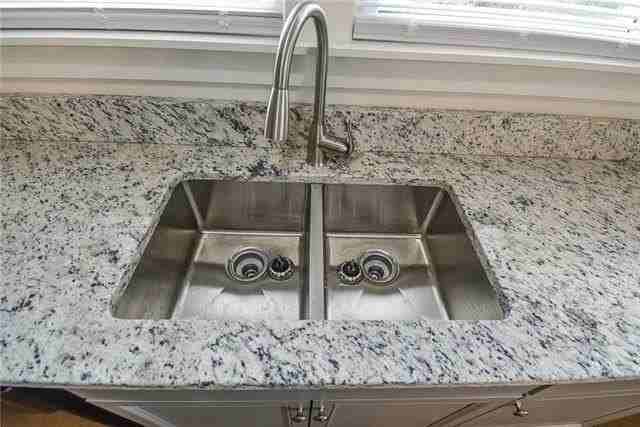 20113 Highway 22 - Photo 6 of 10