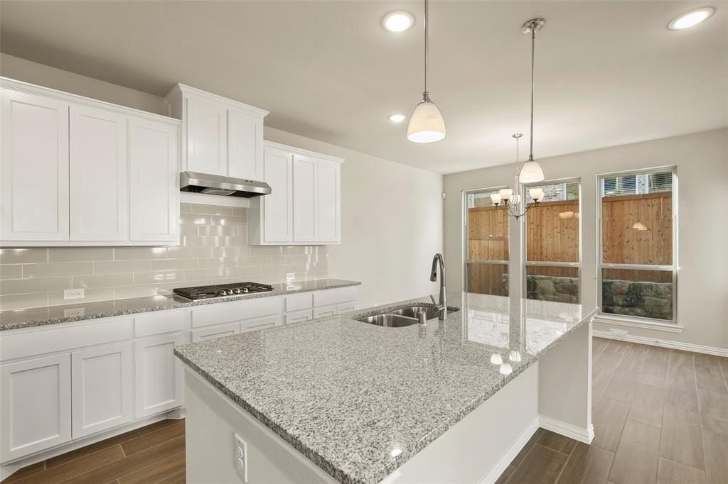 3921 Saint Ives Ln - Photo 7 of 25